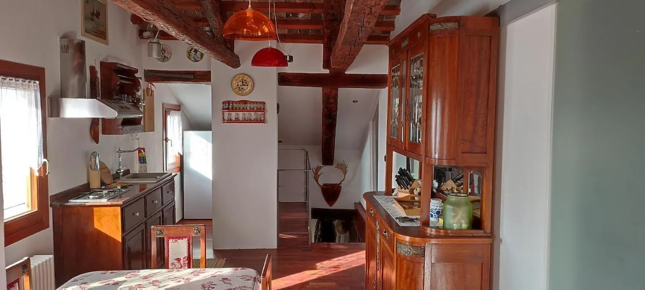 Apartment Domus Titianus XV - Venezia Murano Italy